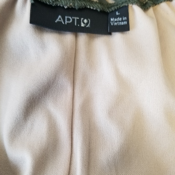 Dress - Picture 13 of 14